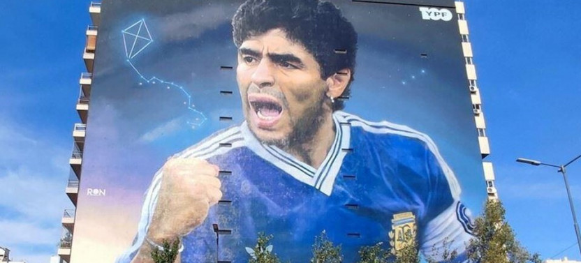 Argentine Football Legends Graffiti Tour: Messi & Maradona