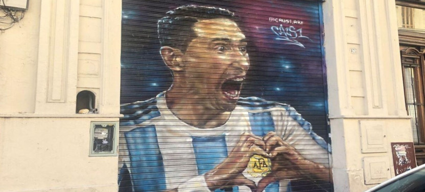 Argentine Football Legends Graffiti Tour: Messi & Maradona
