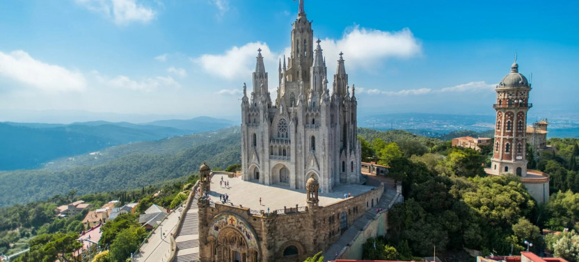 Barcelona - Private Tour: Contrasts of Barcelona
