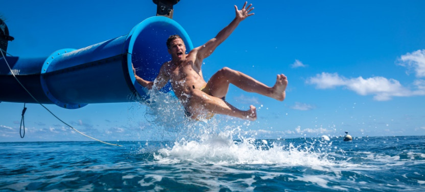 Moore Reef + Fitzroy Island 1 Day Tour