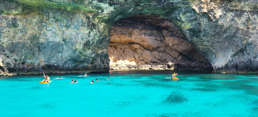 Malta: Comino, Blue Lagoon, Crystal Lagoon and Cave Tour
