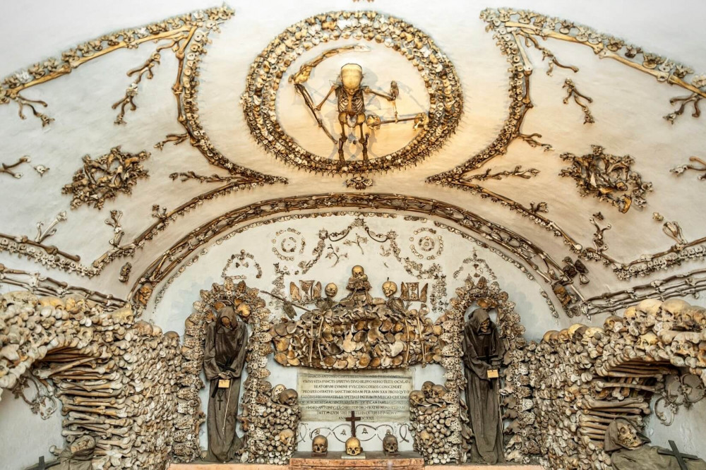 Secrets Beneath Rome: Capuchin Crypt and Catacombs Tour