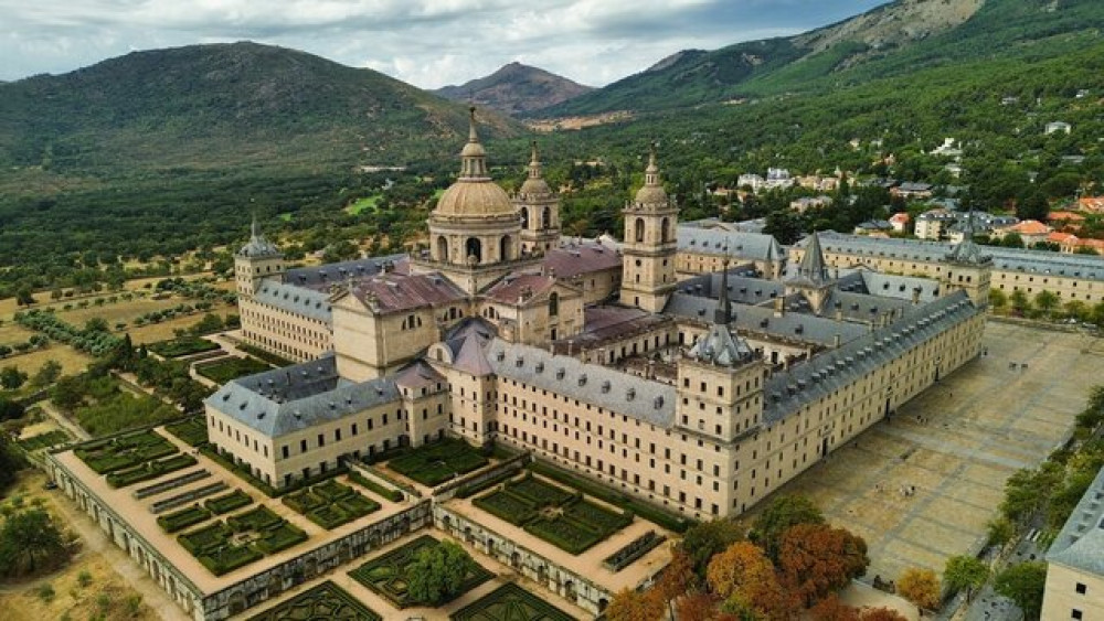 Madrid - Private Tour to El Escorial and Valle de los Caidos