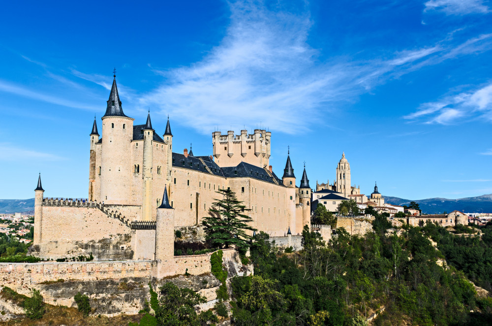 Madrid - Private Tour to Avila and Segovia with Lunch (Full Day)