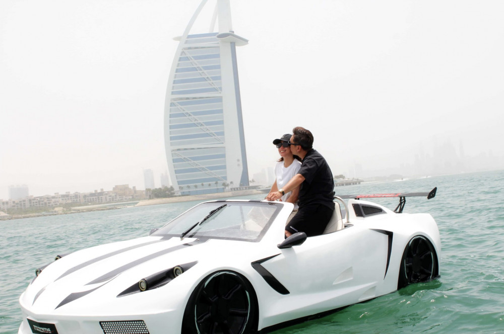 Dubai Jet Car Tour: 30-Minute Tour