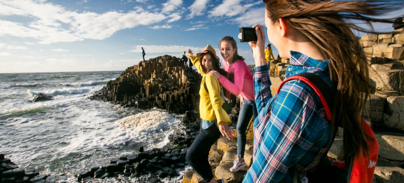 From Dublin: Giants Causeway, Dark Hedges, & Belfast City