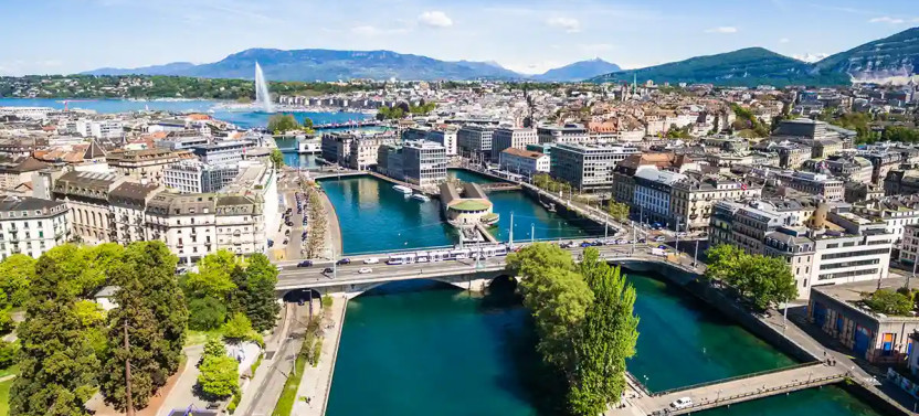 Guided Walking Tour in Geneva