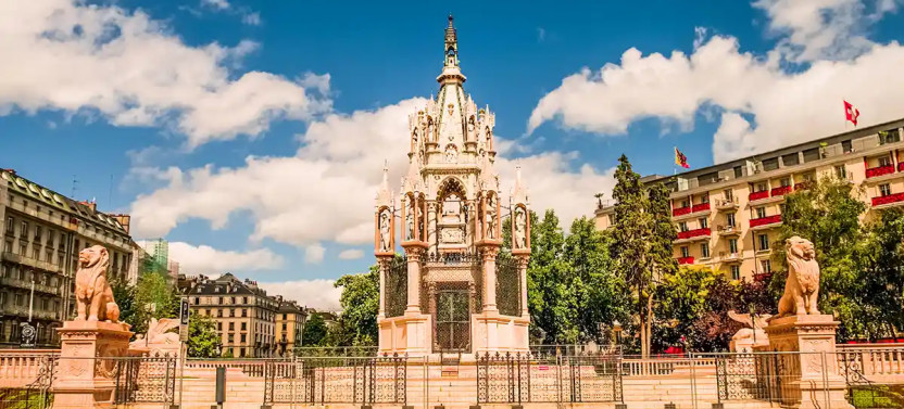 Guided Walking Tour in Geneva