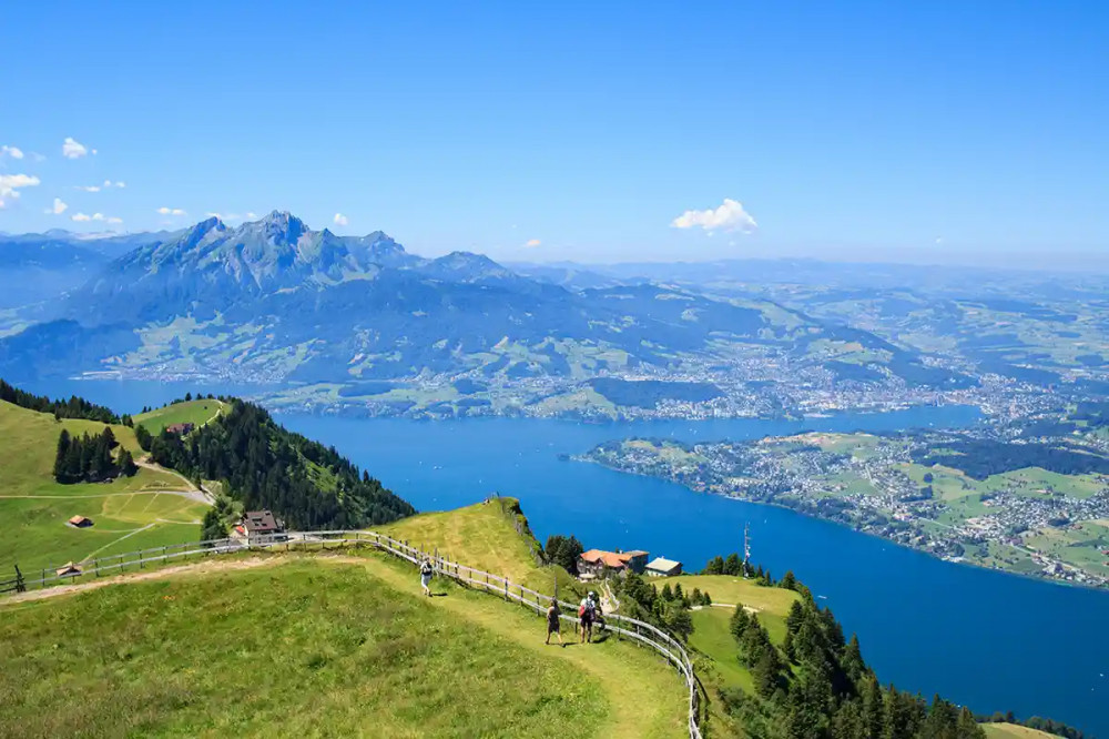 ARATOURS SA (AlpTransfer, AlpExcursion, Switzerland Tour)