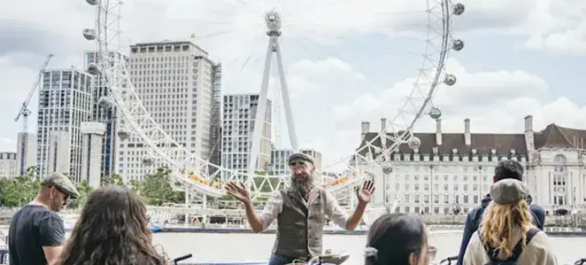 Landmarks & Gems: Royal London Bike Tour