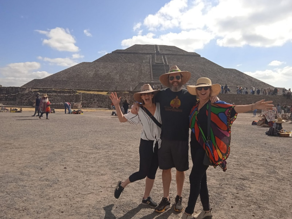 Tour Teotihuacan: Visit Ancient Pyramids and Craft a Colorful Piñata