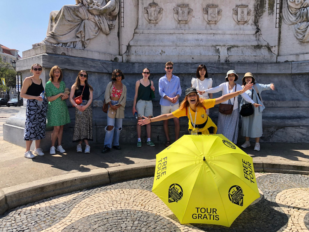 Low Cost Walking Tour of Alfama