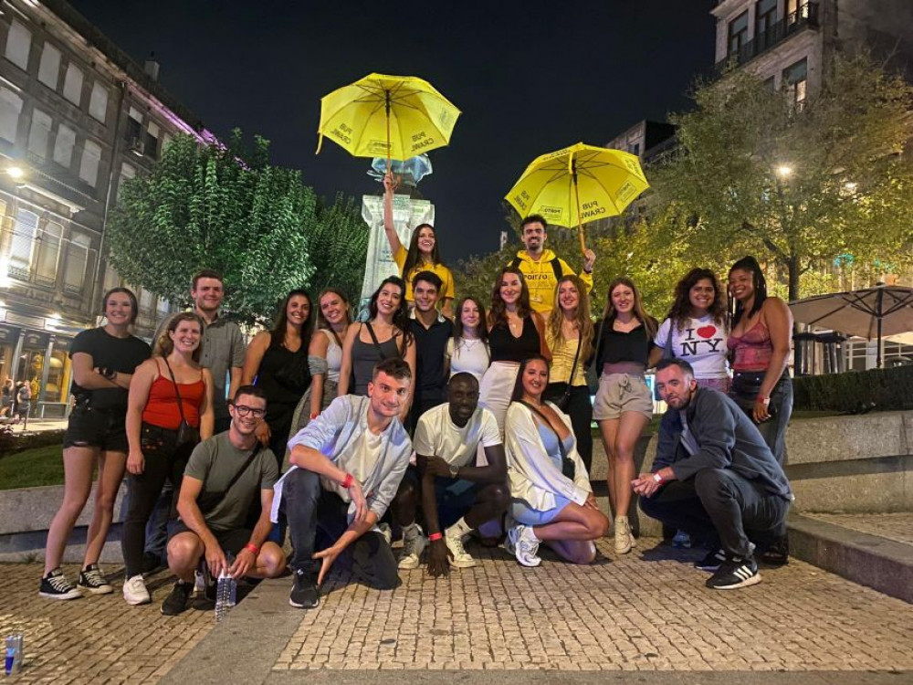 Porto: Guided City Pub Crawl with Club Entry