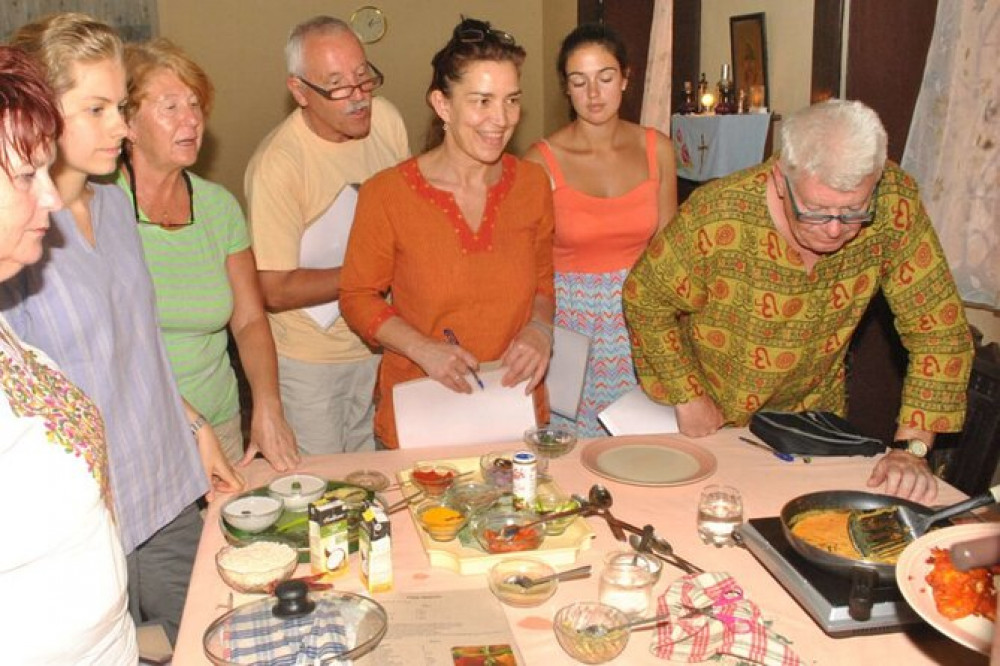 Private Cooking Classes and Dine Experience with Local