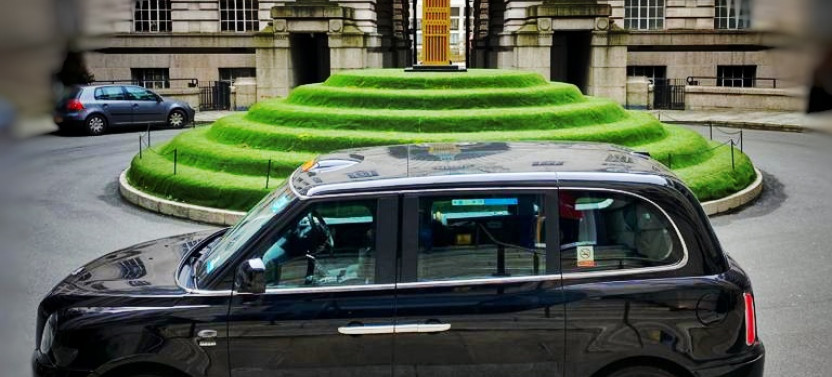 Private Heathrow Airport Pickup and 4-Hour Classic Tour