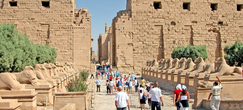 Luxor Highlights: 2-Day Tour, Hot Air Balloon & Banana Island From Hurghada