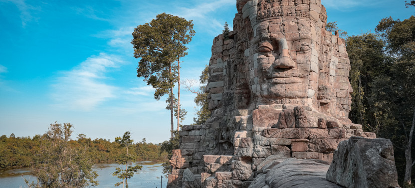 Small Group Siem Reap Full-Day Angkor Wat Temples & Food Tour