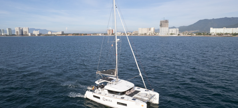 Puerto Vallarta: All Inclusive Coast & Fun 4hrs Catamaran 42` Goa Lagoon