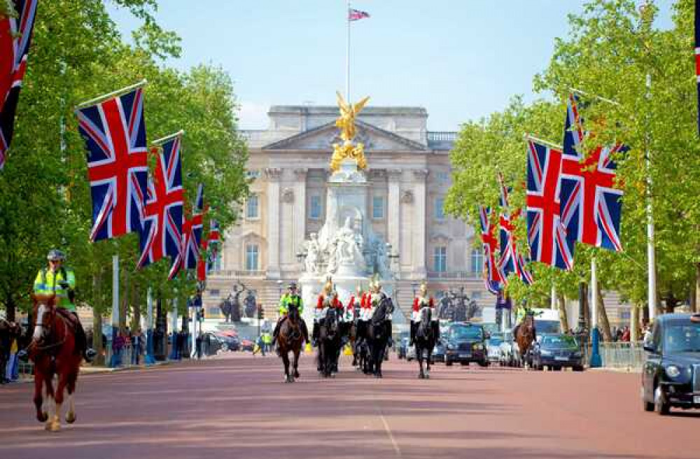 The Grand 12 Day Tour of Britain with Freetime in London