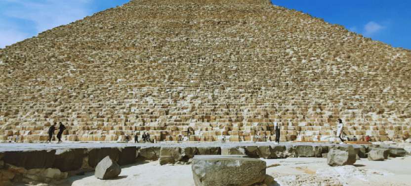 VIP Giza Pyramids by Golf Cart & Grand Egyptian Museum Experience