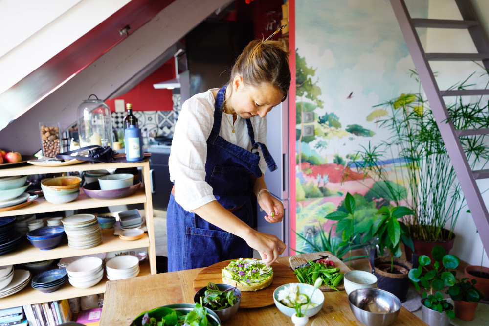 Market Tour & Creative French Cooking Class in Annecy with a Local