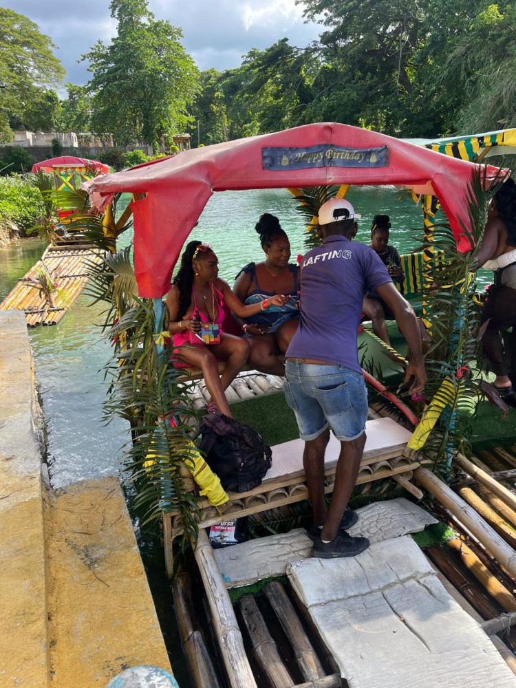Bamboo River Rafting in Ocho Rios Jamaica - Ocho Rios | Project Expedition