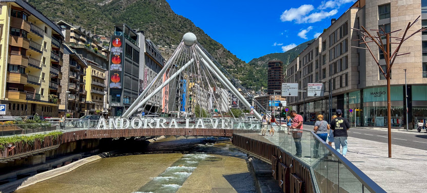 One Day Tour to Andorra and France from Barcelona, photo 3 of 11
