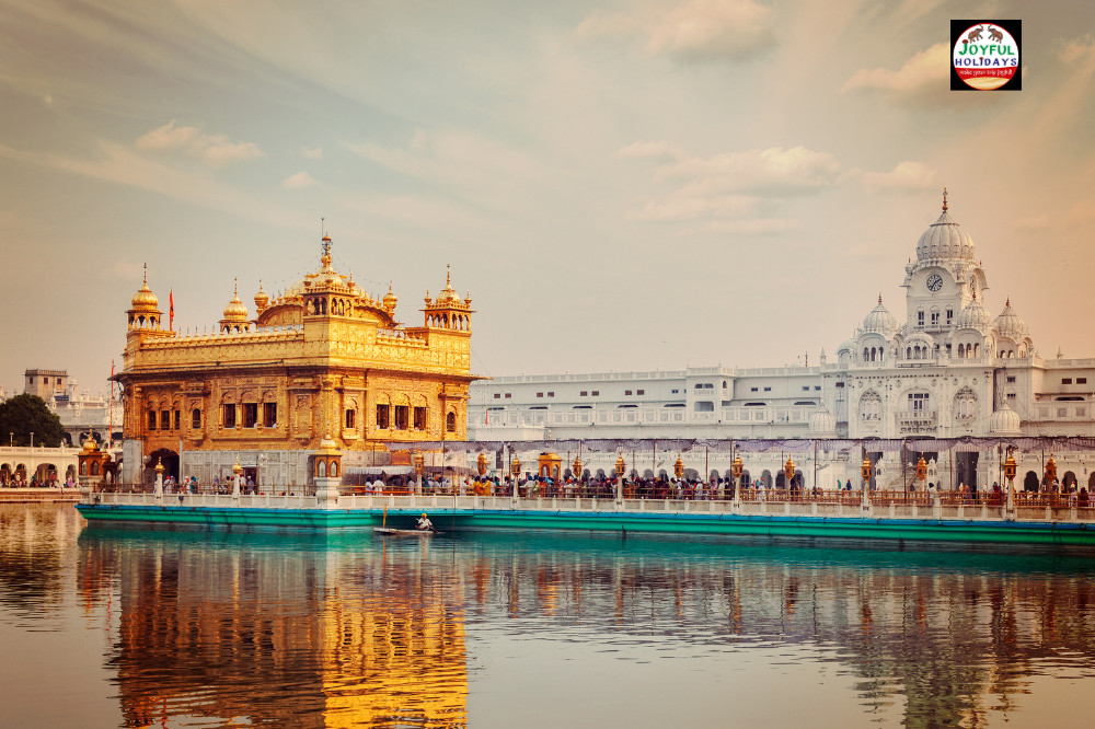 8 Day Private Golden Triangle Tour with Amritsar