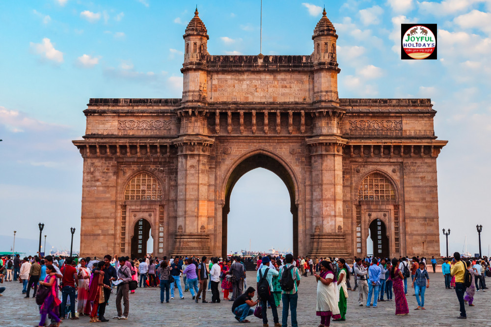 Private Tour: 8 Day Golden Triangle Tour with Mumbai