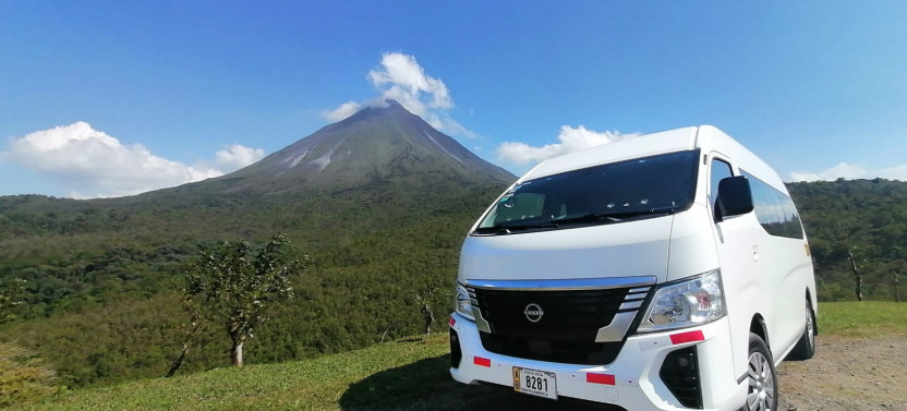 Private VIP Transfer from San Jose Airport to La Fortuna (Arenal Volcano)