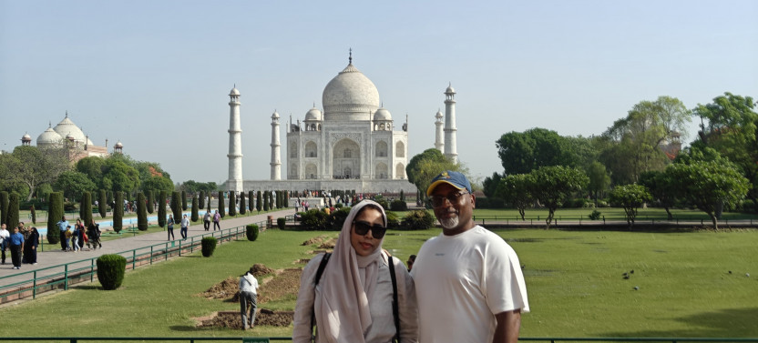 Private Taj Mahal Day Tour with 5* Hotel Lunch from Delhi
