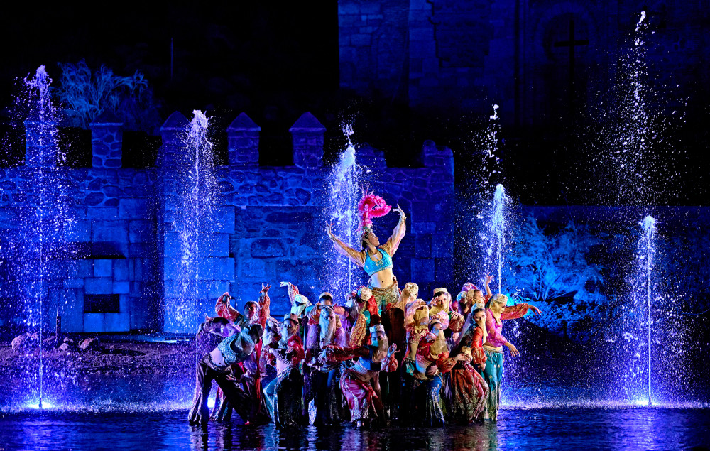 Explore Puy du Fou España from Madrid by Bus