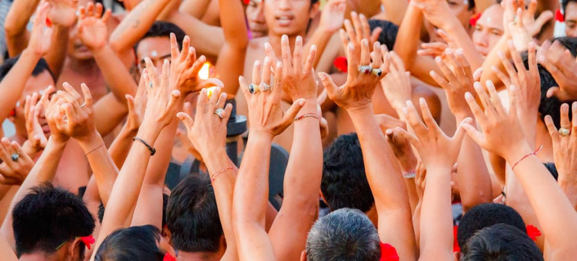 Bali Bliss: Uluwatu Sunsets and the Enchantment of Kecak Fire Dance