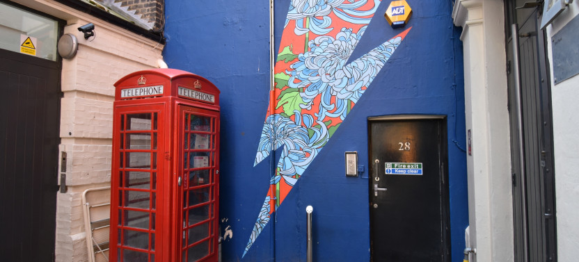 Private Rock and Roll Walking Tour of London