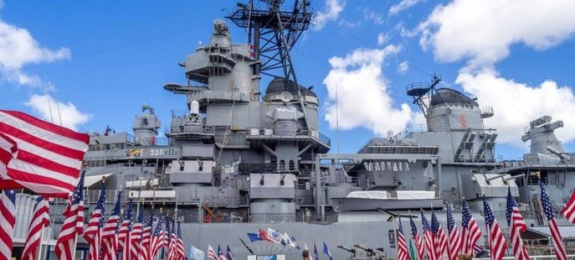 Pearl Harbor Arizona & Missouri Tour From HNL Airport