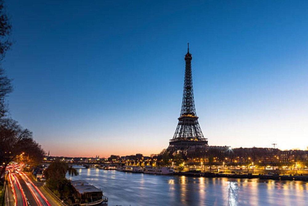 3rd Floor of the Eiffel Tower, Illumination Tour & 2nd Show Moulin Rouge