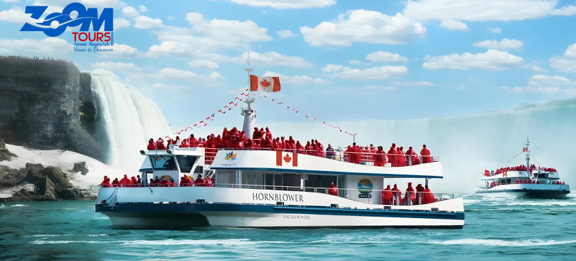 Group Niagara Falls Day Tour with Boat Cruise & Lunch from Toronto