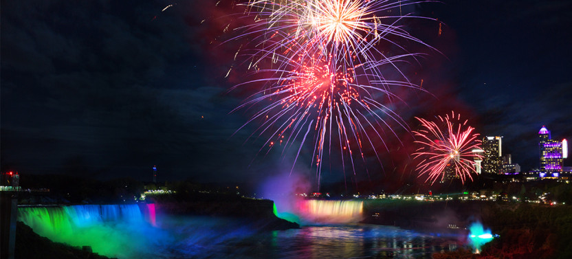 Niagara Falls Evening Lights Tour from Toronto with Boat Cruise & Dinner