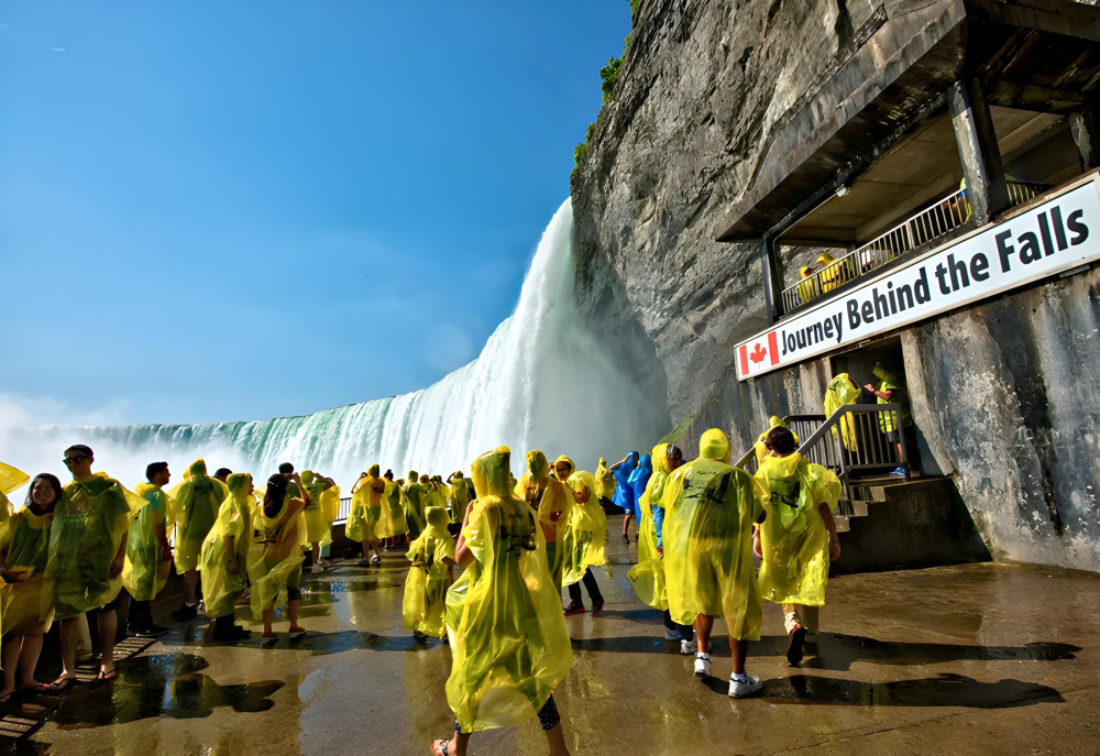 Niagara Falls - Canadian Adventure Tour with Lunch
