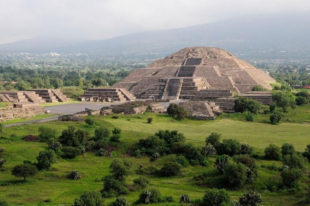 Private & Custom Mexico City History Tour With A Local Insider