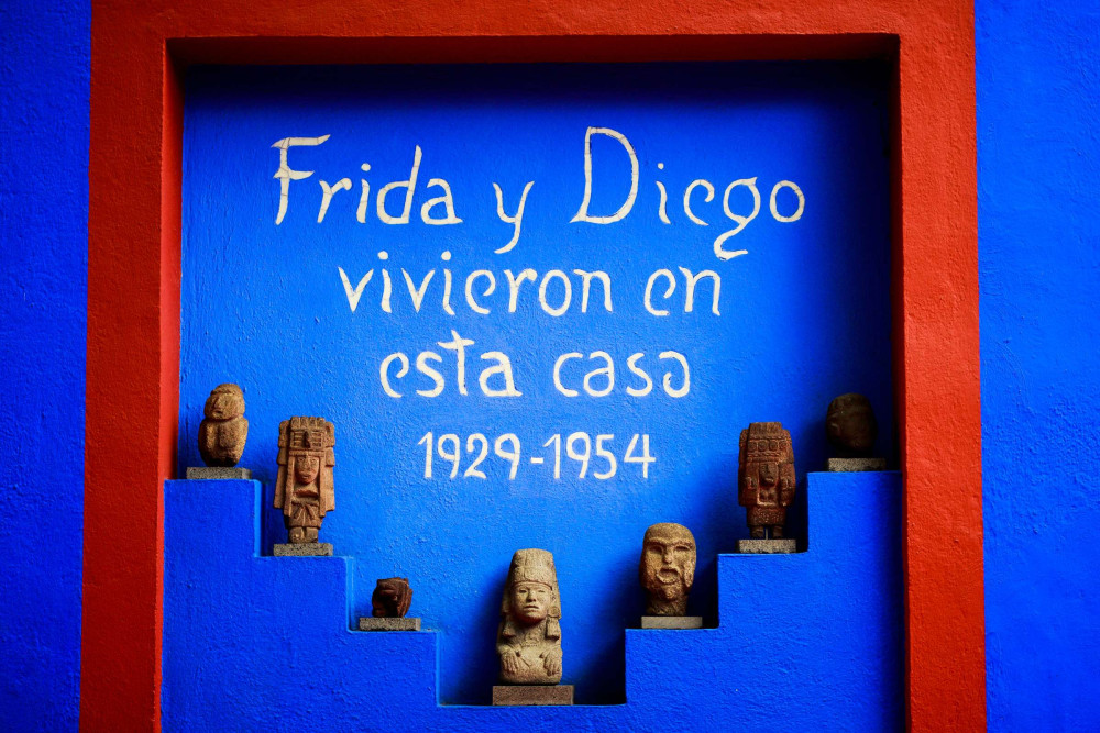 Expert-led Frida Kahlo Museum Tour: Casa Azul and the Coyoacan Neighborhood