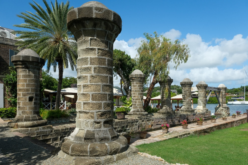 Antigua & Lobster Lunch with Distinctive Voyages