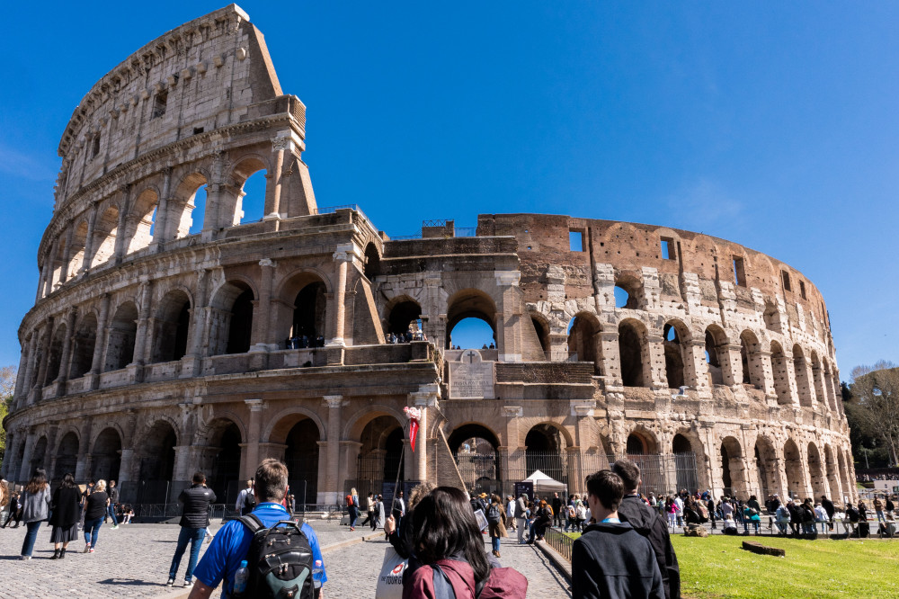 Colosseum, Roman Forum & Palatine Hill Access w/ Audio Guide App