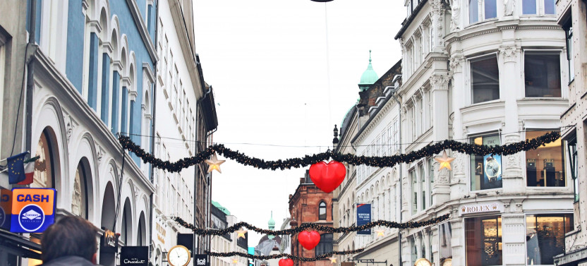 Copenhagen’s Christmas Spirit Private Walking Tour