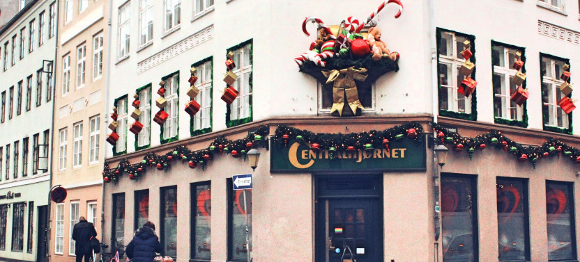 Copenhagen’s Christmas Spirit Private Walking Tour