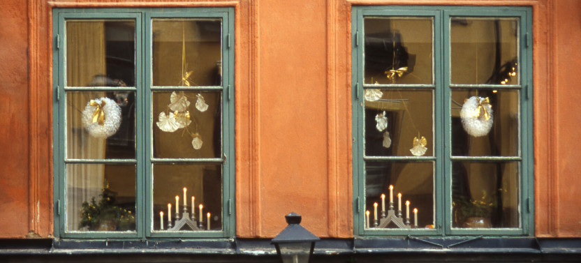 Stockholm's Christmas Spirit Private Walking Tour