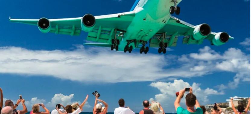 Half-Day St. Maarten Beach Hopping & Sightseeing Tour