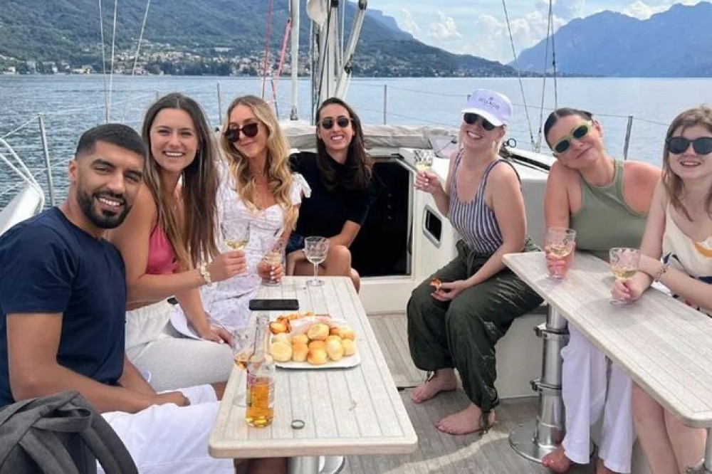 Private Bellagio Sailing Tour with Gourmet Lunch & Villa Melzi Gardens