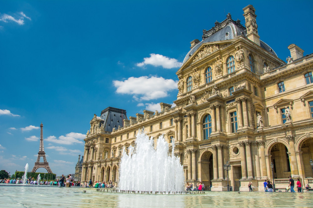 Explore the Louvre With A Licensed Guide