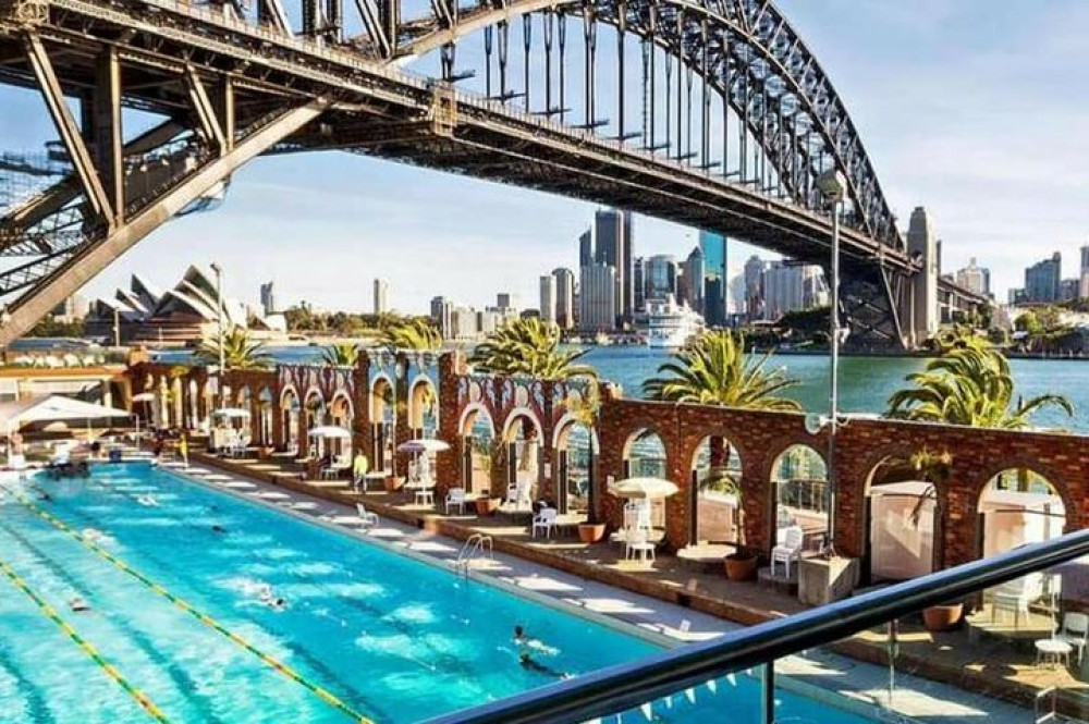 Personalized Sydney Private Tour By Locals: See The City Unscripted